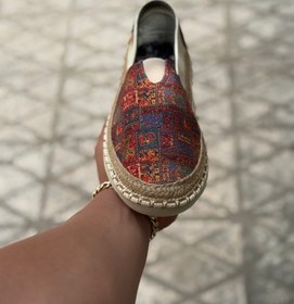 تصویر گیوه امیری قرمز ( ۱۷۱۲ ) 