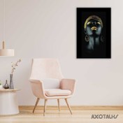 تصویر تابلو زن سیاه پوست با آرایش طلایی مدل احلام-چاپ شاسی 