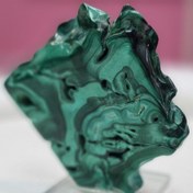 تصویر سنگ طبیعی خالص مالاکیت سبز 