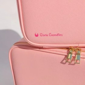 تصویر کیف آرایشی صورتی 