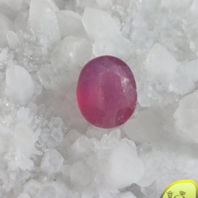 تصویر نگین یاقوت سرخ 