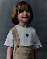 تصویر تیشرت نقلی اسپرت بچگانه گلدوزی بلوط جنس نخ پنبه برند آکو aku aku