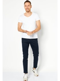 تصویر شلوار چینی مردانه با فیت باریک و رنگ یکدست، آبی دریایی برند selected homme Men Slim Fit Solid Chino Pants, Navy