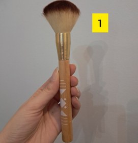 تصویر براش سایز بزرگ مخصوص کرم پودر - شماره ۳ 