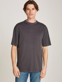 تصویر تی‌شرت گردن‌گرد اساسی برند calvin klein jeans Essential Crew Neck T-Shirt