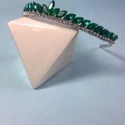 تصویر نیم تاج ظریف و زیبا با سنگ و نگین اصل - قرمز 