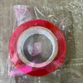 تصویر چسب پروتز مو زیر کار 