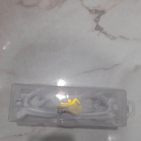 تصویر عینک شنا سفید رنگ 