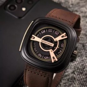 تصویر ساعت مچی مردانه سون فرایدی sevenfriday صفحه مربع 