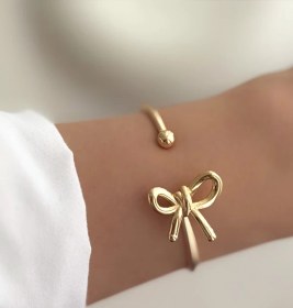 تصویر بنگل پاپیونی لنا 