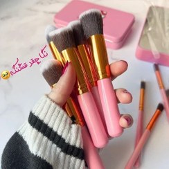 تصویر ست براش 10 عددی HELLO KITTY مسافرتی جعبه فلزی رنگ صورتی نرم و بسیار باکیفیت و بدون ریزش 