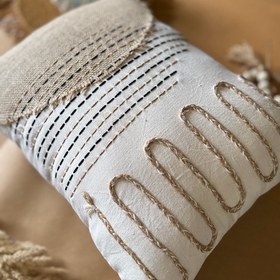 تصویر کوسن بوهو دستدوز 