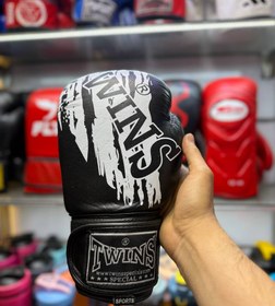 تصویر دستکش بوکس تویینز اسپشال مدل super fiter 2026 – 12 