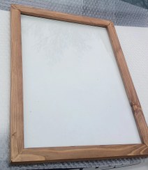 تصویر قاب عکس چوبی سایز ۳۰ در ۴۰ با شیشه و ورق سه میل رنگ قهوه ای 