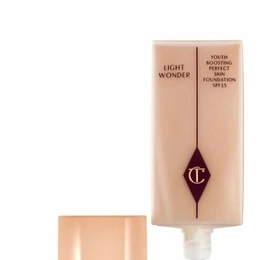 کرمپودر شارلوت تیلبری مدل LIGHT WONDER FOUNDATION CHARLOTTE TILBURY