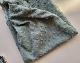 تصویر هدبند نخی پفکی سبز 