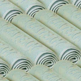 تصویر حوله حمام و استخر تراست bath towel trust