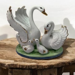 تصویر مجسمه چینی قو خانواده 