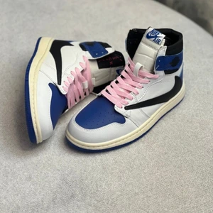 تصویر فروشگاه سیرا فمیلی