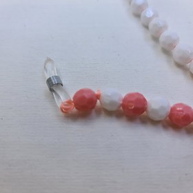 تصویر بند عینک از جنس مهره ای و رنگ سفید و صورتی مدل 992007 