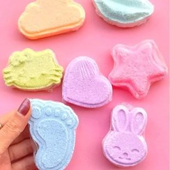 تصویر کوکتل پا و بمب حمام رنگی 