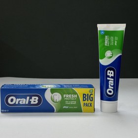 تصویر خمیر دندان اورال-بی مدل FRESH PROTECT حجم 100 میل Oral B fresh protect cool mint toothpaste 100ml