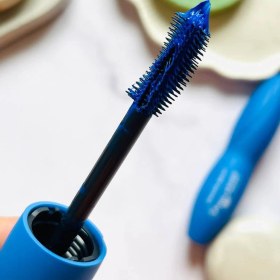 تصویر ریمل حجم دهنده رنگ آبی 