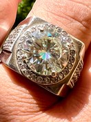 تصویر انگشتر موزونایت یا الماس روسی سفید اصل رکاب دستی و قدیمی با مخراجکاری ۱۸ عدد برلیان سفید کد ۳۵۲ 