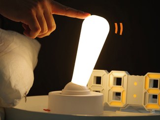 تصویر چراغ خواب اهرمی Janpim مدل LEVER LIGHT 