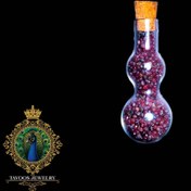 تصویر نمونه کلکسیونی بطری شیشه‌ای با سنگ‌ راف گارنت پیروپ طبیعی (گارنت کله مورچه‌ای) 