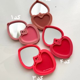 تصویر رژگونه قلبی 