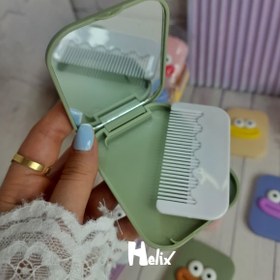 تصویر آینه و شانه جیبی 