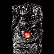 تصویر فندک زیپو اصل طرح اژدها با گوی قرمز طراحی ژاپن Japan Design Zippo Lighter Dragon Red Ball مدل اتمی 