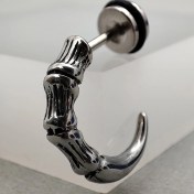 تصویر پیرسینگ گوش 