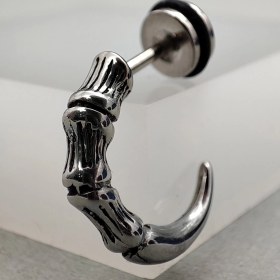 تصویر پیرسینگ گوش 