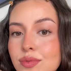 تصویر لیپ اویل الف It's Giving Guava elf 