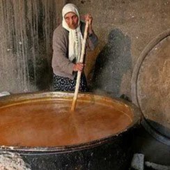 تصویر سمنو ی سنتی و کاملا ارگانیک عمه لیلای اصل ،یک میان وعده و دسر مقوی برای خانواده 