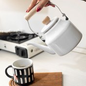 تصویر کتری لعابی متوسط دسته چوبی کد کالا : 24683 