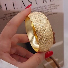 تصویر تکپوش زنانه طرحدار 