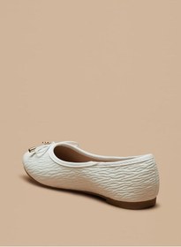 تصویر کفش باله دخترانه با بافت و جزئیات پاپیونی و تزئینات فلزی برند flora bella by shoexpress Girls Textured Slip-On Ballerina Shoes With Bow Detail And Metal Accent