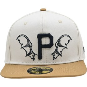 تصویر کلاه کپ P طرح خاص رنگ کرم 