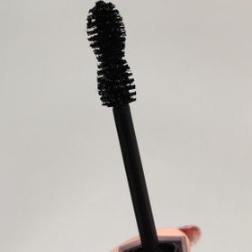 تصویر ریمل الماسی هدی موجی حجم دهنده و بلند کننده ضد آب ۲۰ میلی‌لیتر 