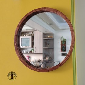 تصویر قاب آینه گرد چوبی 