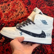 تصویر جردن ترویس اسکات ساقدار لویی ویتون سفید 