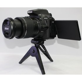 تصویر دوربین نیکون مدل D5600 با لنز 18.55 لرزشگیردار ( دست دوم ) 