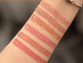 تصویر رژلب و خط لب دوسر - ۲ 