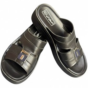 تصویر دمپایی و صندل چرم مردانه کفی طبی رویه چرم مشکی طرح المطراش 