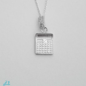 تصویر آویز ماشین حساب 