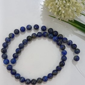 تصویر سنگ گرد لاجورد سایز 8 (فروش بصورت ریسه ای) 