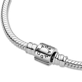 تصویر دستبند زنجیر ماری گیره استوانه‌ای دقایق نقره‌ای پاندورا 